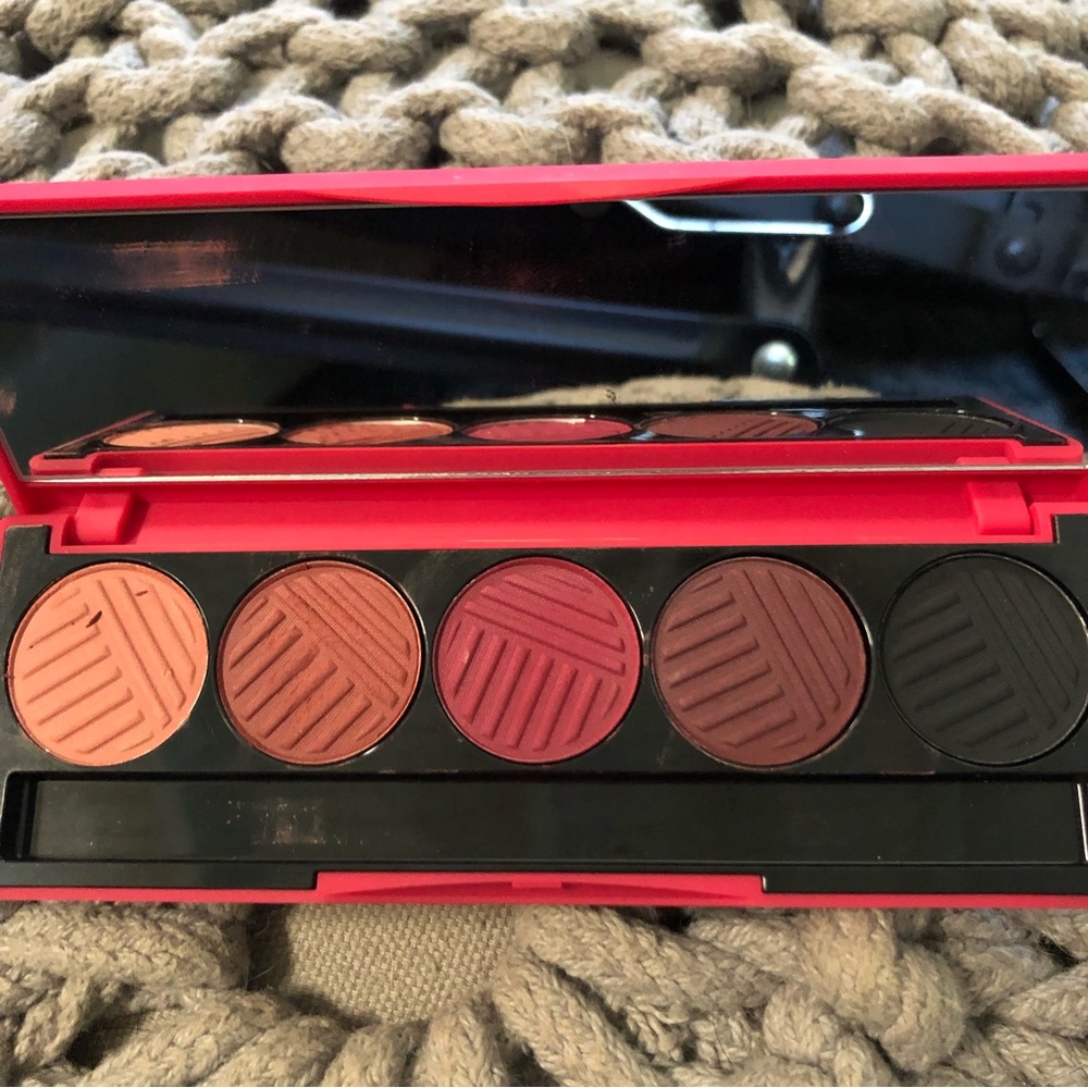 Dose of colors - eyeshadow palette